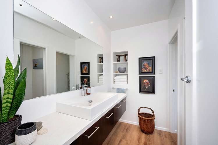 2 Busby Hill Havelock North_14