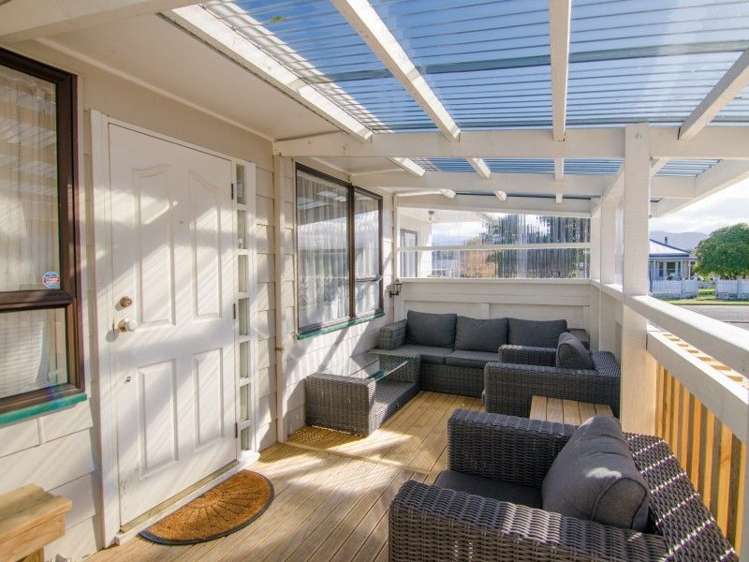 11 Lincoln Road Carterton_2