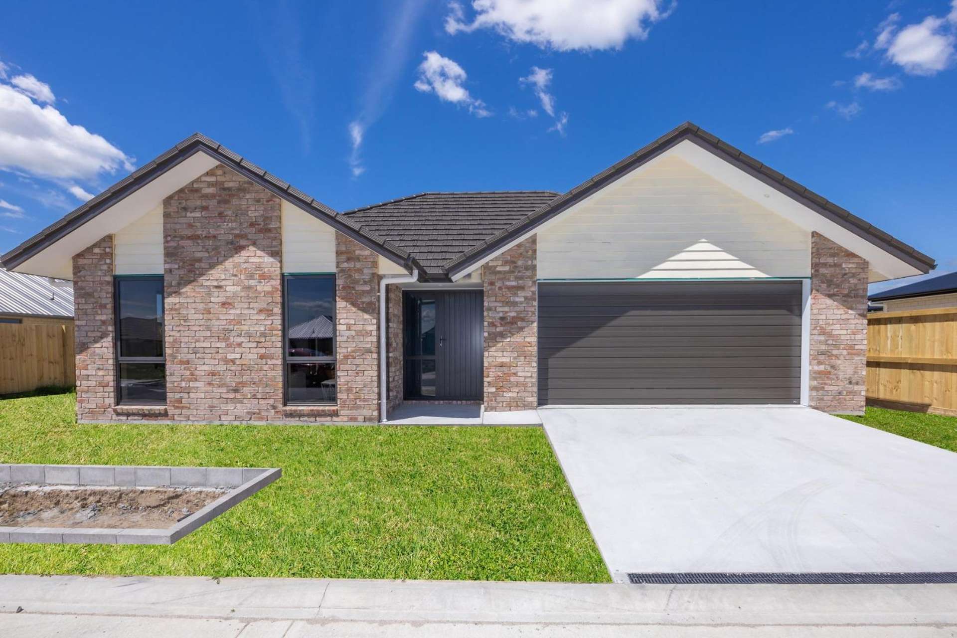 16 Korako Lane 500153_0
