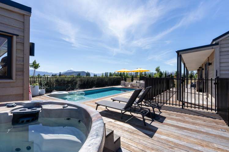 11 Little Orchard Way Wanaka_18