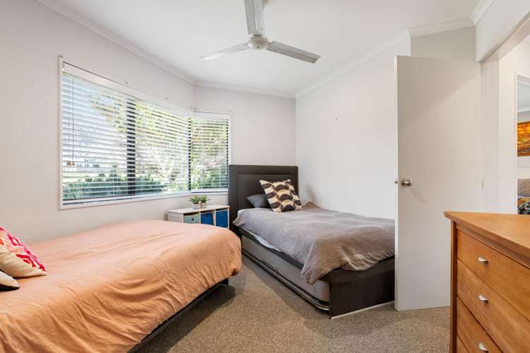 2 Lake Court Pauanui_20