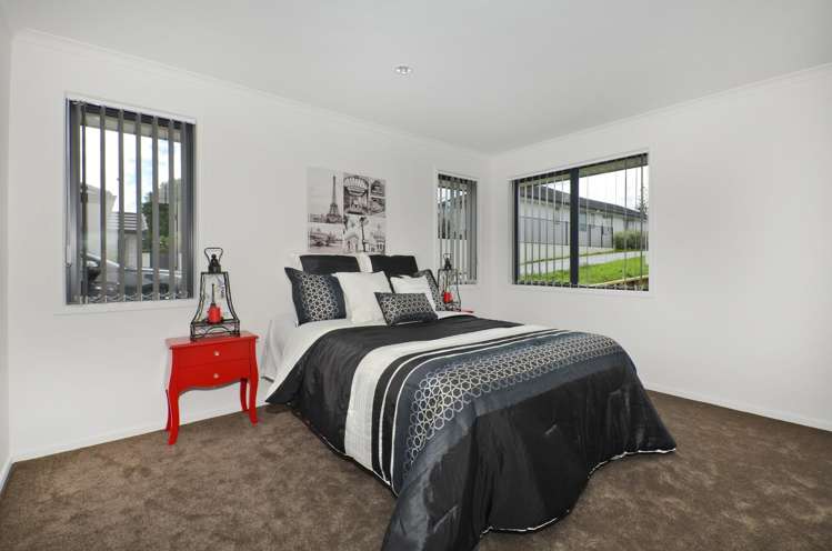 10 Rolling Stone Rise Tikipunga_4