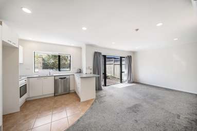 17/2 Arawa Street_1