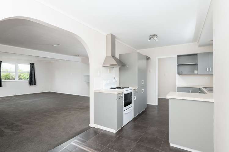 37 Frederick Drive Dinsdale_1