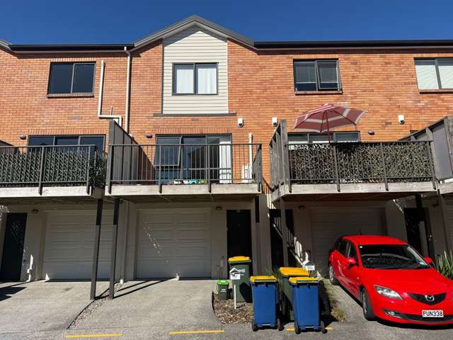 2 Bedroom townhouse with Tandem garaging
