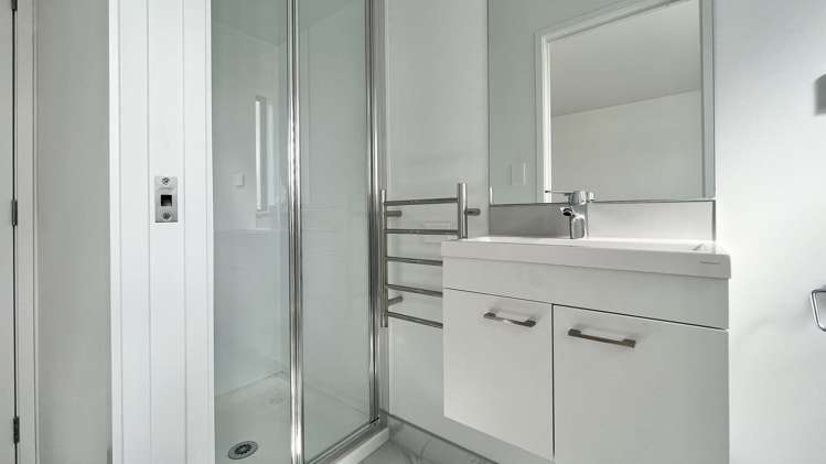 3/3 Fairdale Place Birkdale_7
