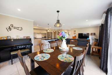 20 Sir Lincoln Drive_4