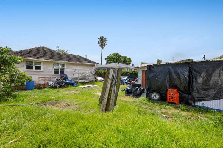 81 Wallace Rd Mangere Bridge_13