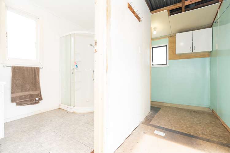 28 Huia Avenue Forest Lake_21