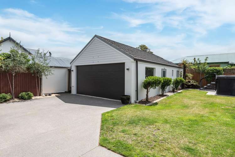 38 Bay View Road Redcliffs_21