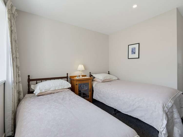 33 Eastfield Drive Lincoln_16