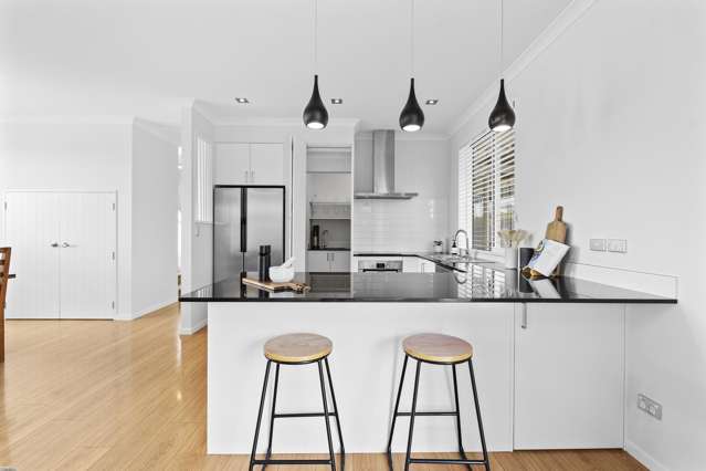 10 Bloomfield rise Stanmore Bay_3