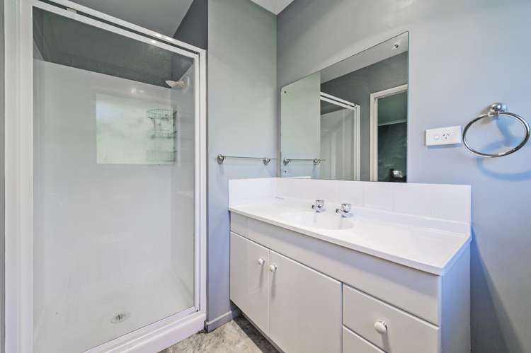 17 Sarsfield Street Southbridge_14