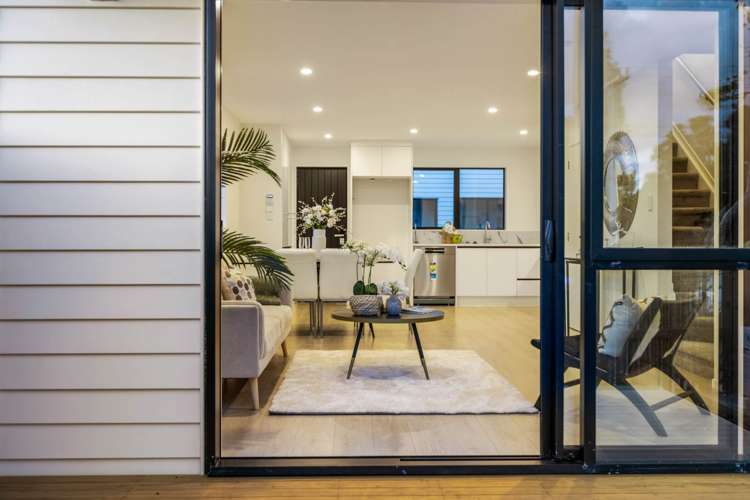 1/135 Lancaster Road Beach Haven_23