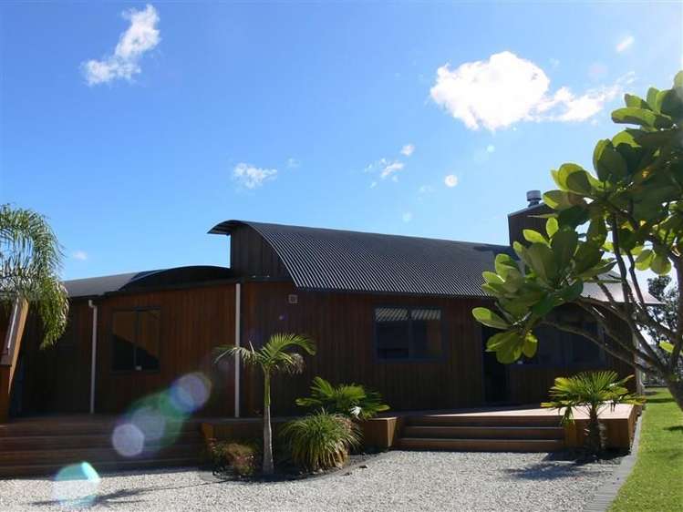 14 Ajax Head Pauanui_3