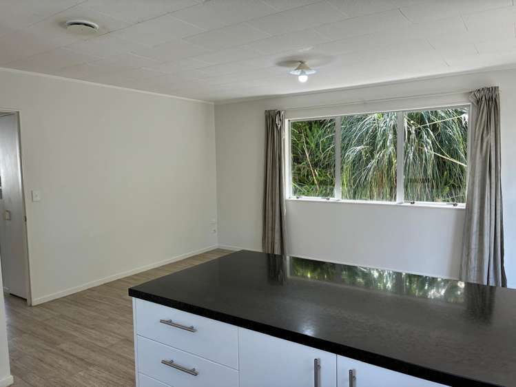 B/605 Whangaparaoa Road Stanmore Bay_13
