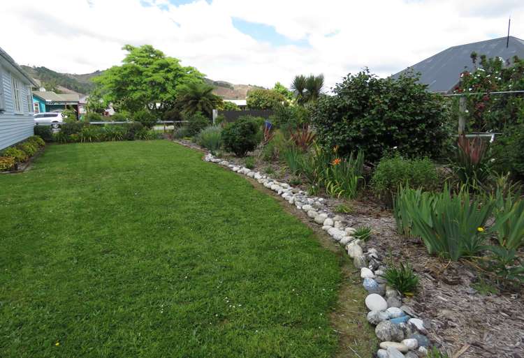 8 Dunn Street Reefton_23
