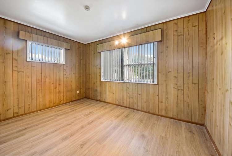 91 Barrys Road Glendene_11