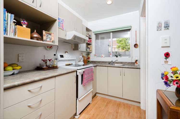 2/108 West Coast Road Glen Eden_12