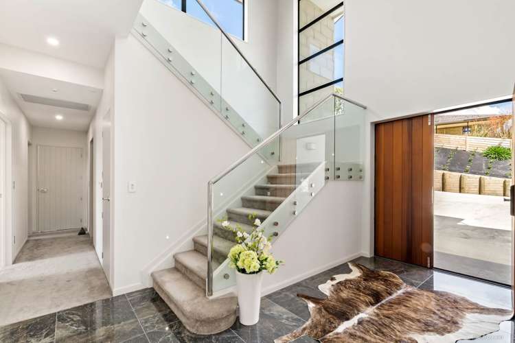 764 Redoubt Road Flat Bush_16