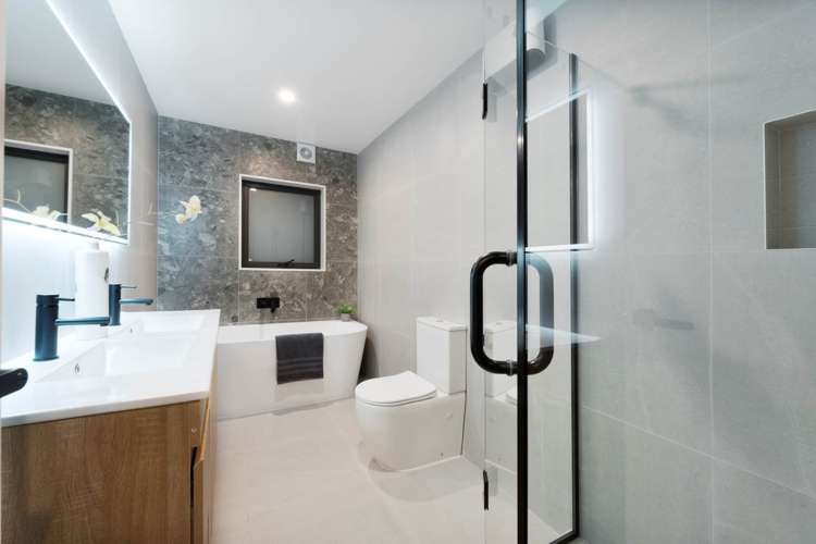 8B Hadfield Street Beach Haven_15