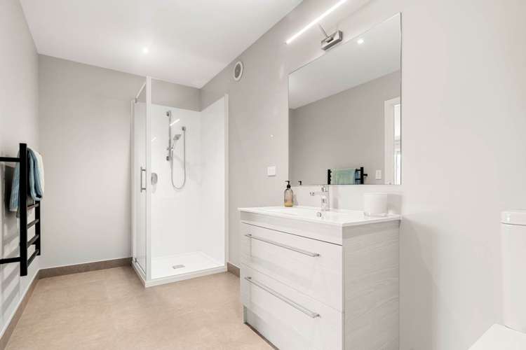 14 Rongoa Road Okura Bush_27