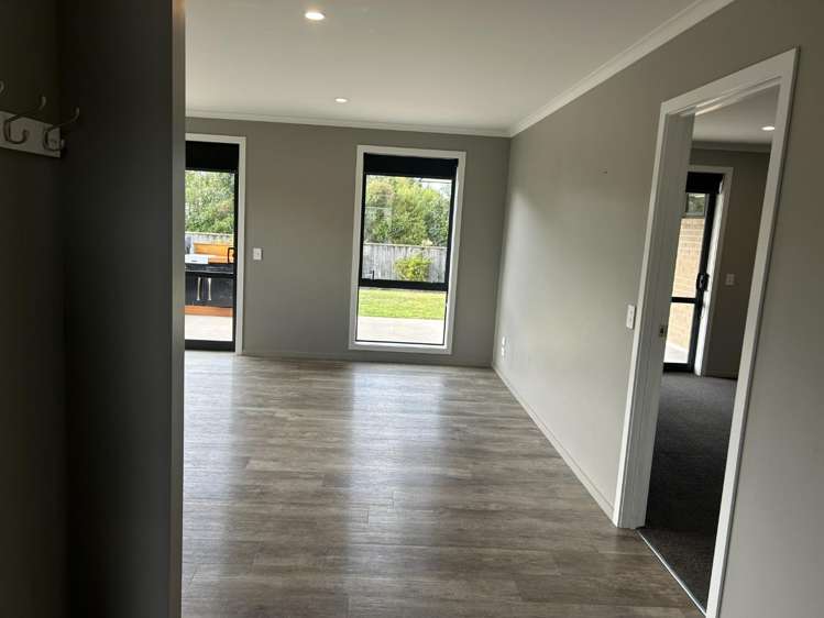 10 Les Wakefield Road 11192_5