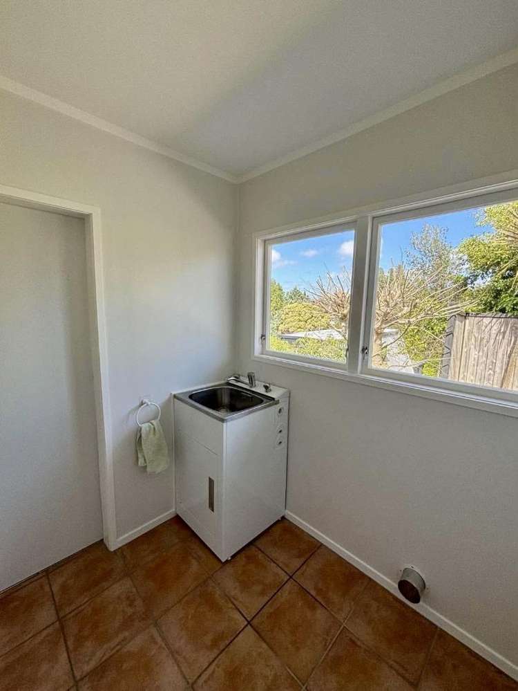 122 Ridge Street Otumoetai_13
