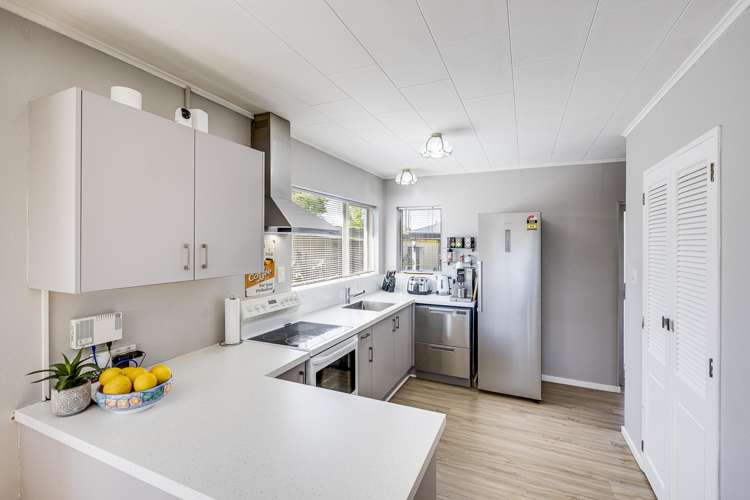 47 Holyrood Street Taradale_15