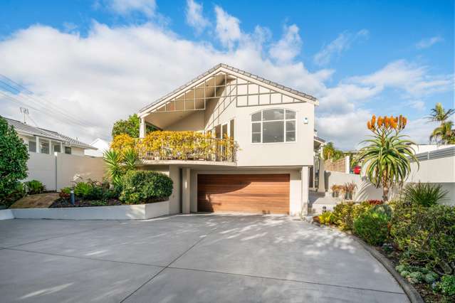 Stylish Coastal Family Living