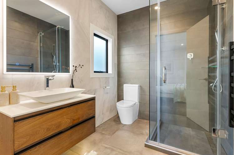 236 Vipond Road Stanmore Bay_19