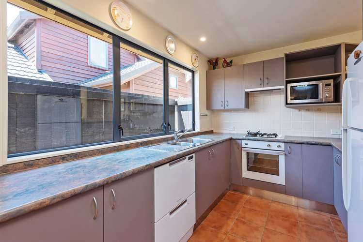 8 Samuel Parnell Road Karori_5