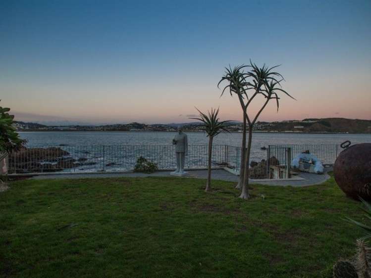 265 Queens Drive Lyall Bay_2