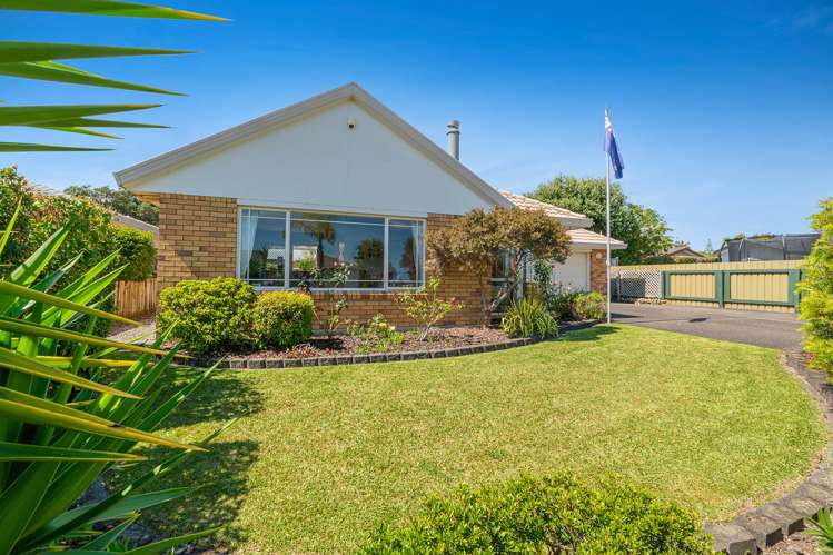 4 Lakeside Drive Orewa_24