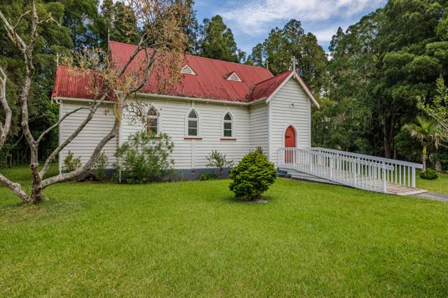 35 Takahue Saddle Road Broadwood_3