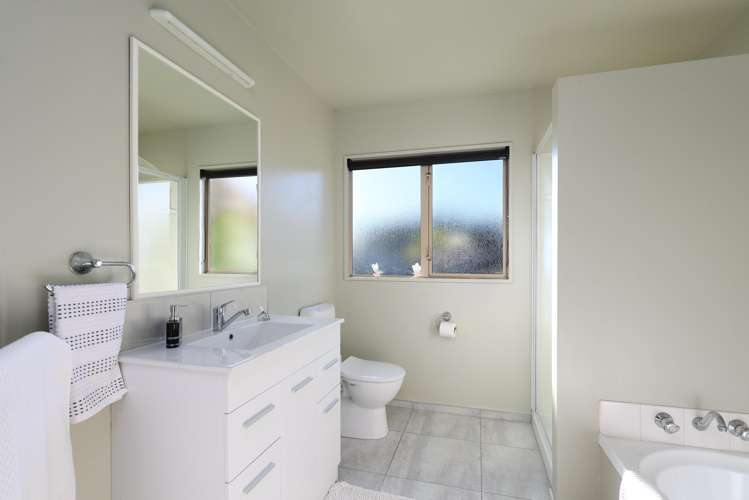 33 Calamaras Street Enner Glynn_18