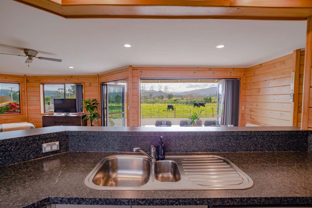 1175 Tiki Road_4