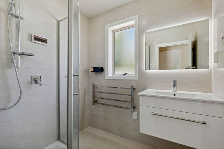 1/246 East Coast Road Forrest Hill_17