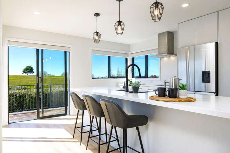 17 Pine Hill Rise Fairhall_12