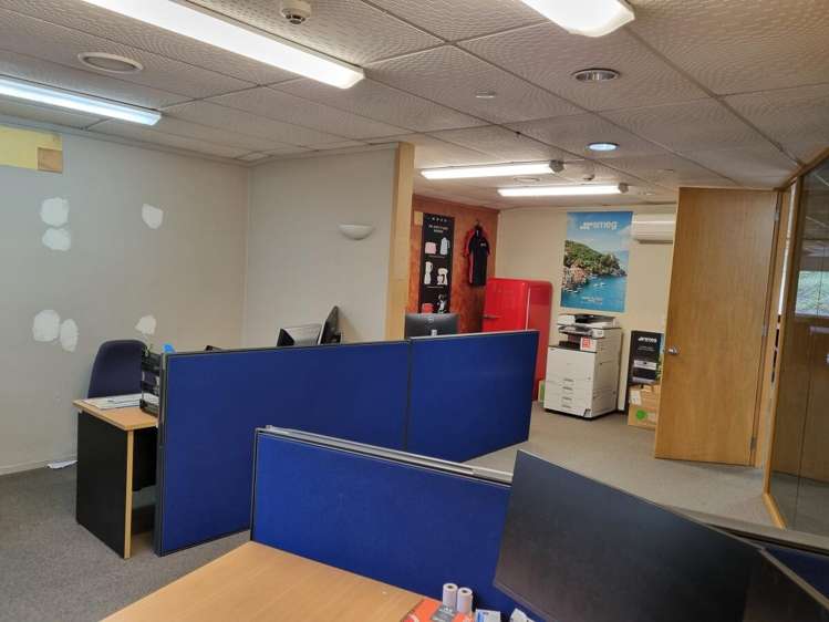 1 Glover Street Ngauranga_13