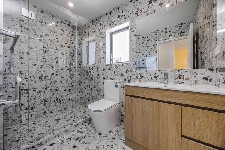 35C Christmas Road_3