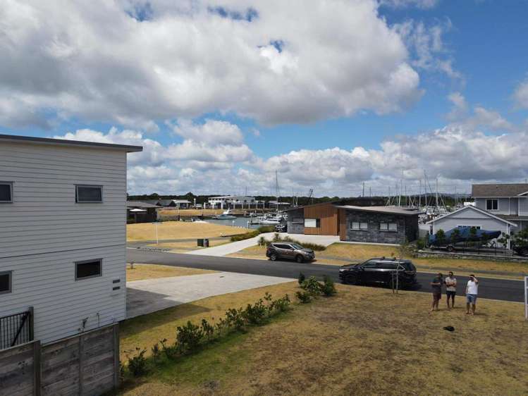 4 Fred Carr Place One Tree Point_9