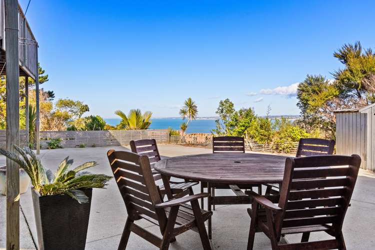 89 Roberts Road Matakatia_24