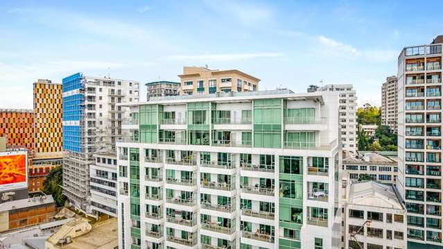 Flat 1202/85 Beach Road City Centre_2