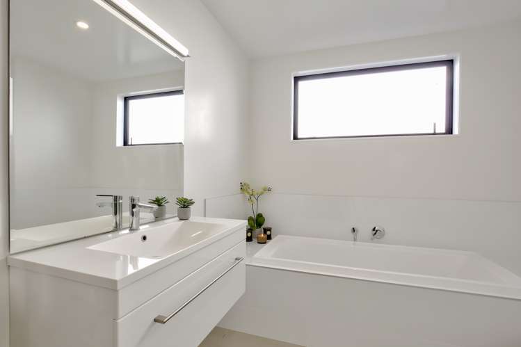 7 Lorne Street Dalefield/Wakatipu Basin_13