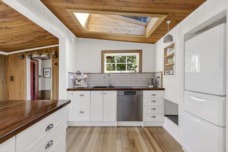 21 Airlie Street Glenduan_6