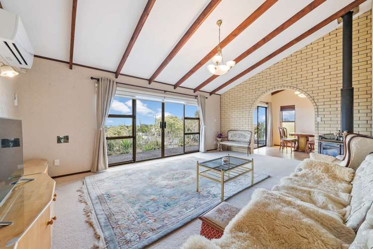 12 Royal Road Massey_9