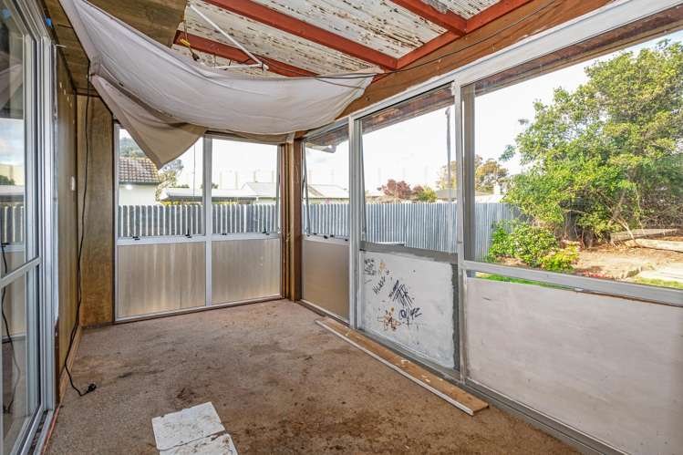 10 Bristol Crescent Roslyn_5