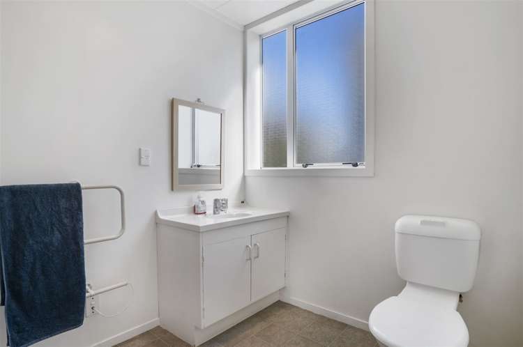 37 Roberts Road Te Atatu South_10