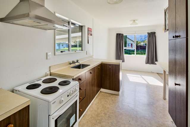 1 Weymouth Grove Wainuiomata_2